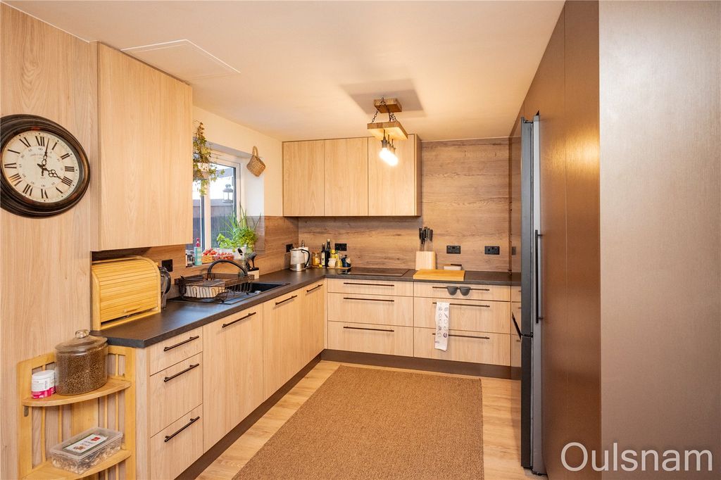 Property photo 3 of 20 Picture No. 01