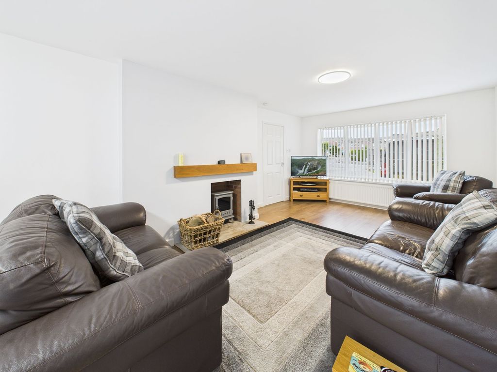 Property photo 3 of 18 Lounge Area