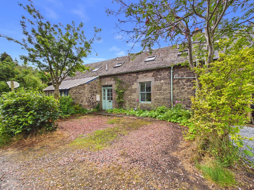 Property photo 1 of 16 Front