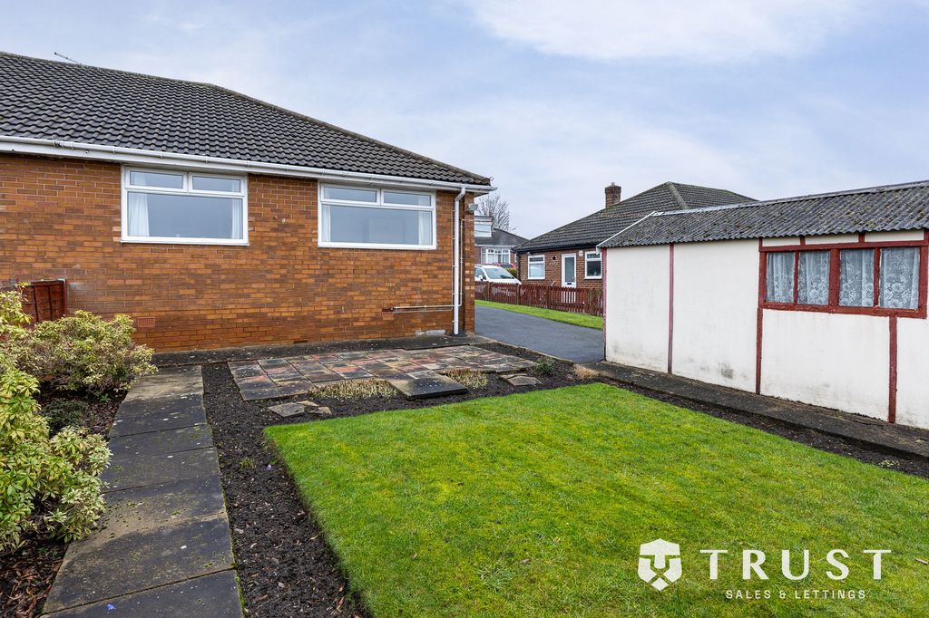 Property photo 2 of 19