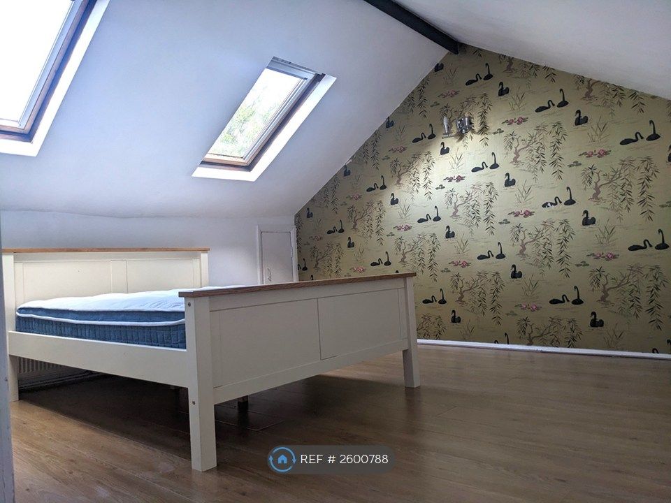 Property photo 1 of 21 Bedroom1