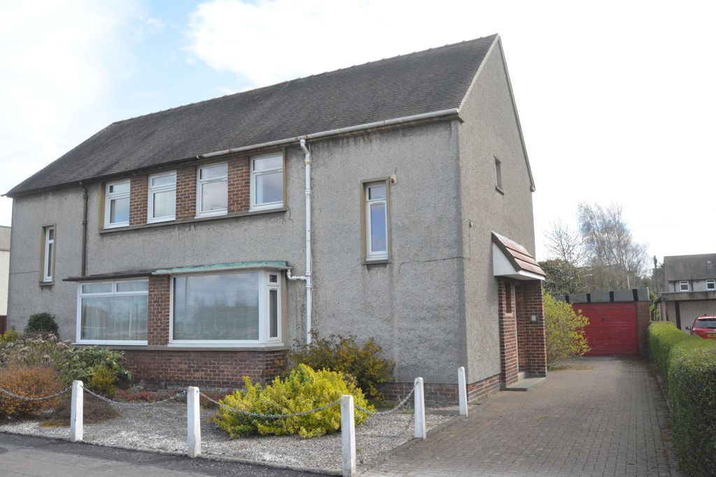 Property photo 1 of 11
