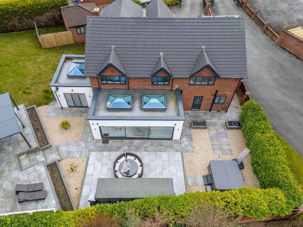 Property photo 2 of 49