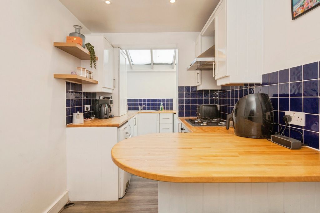 Property photo 3 of 17 Photo