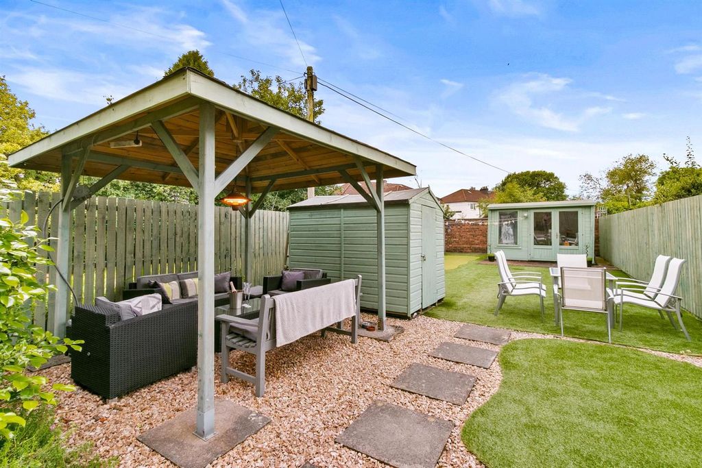 Property photo 3 of 36