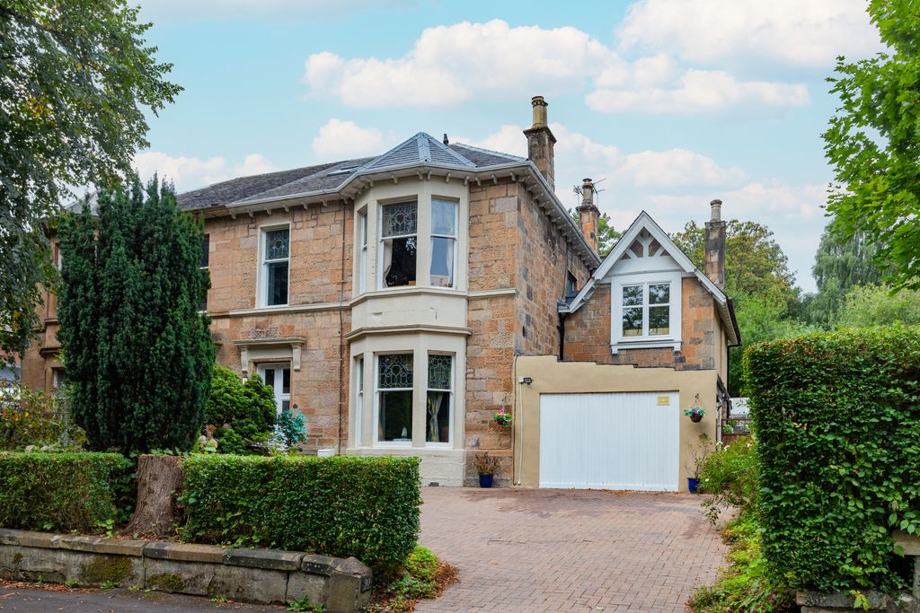 Property photo 1 of 30