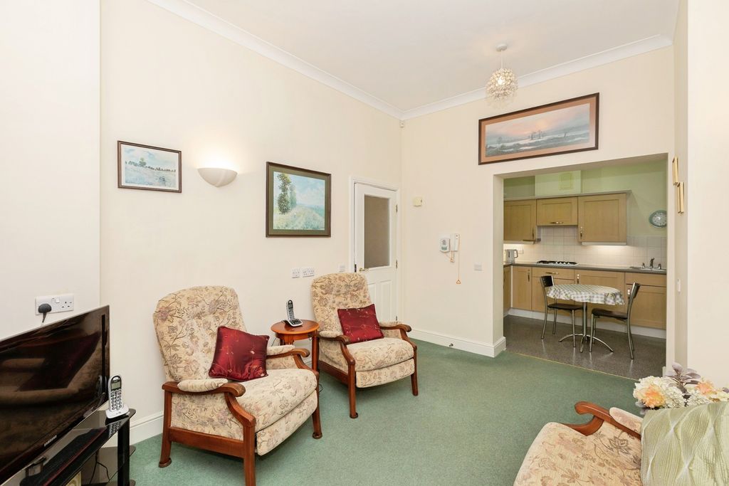 Property photo 2 of 19 Pbox-Img.Jpg