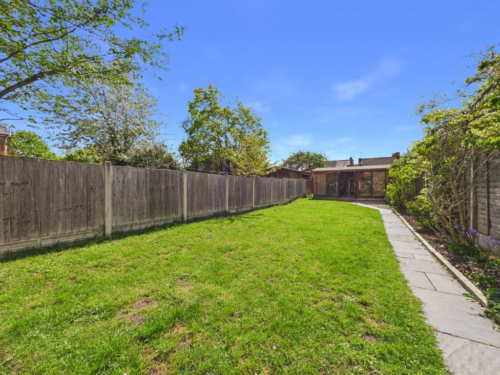 Property photo 2 of 17 Picture No. 30