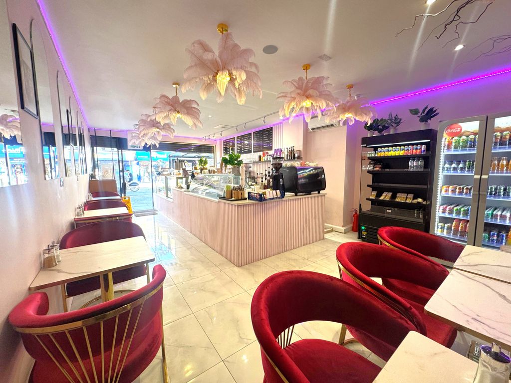 Property photo 1 of 7 Shop To Let