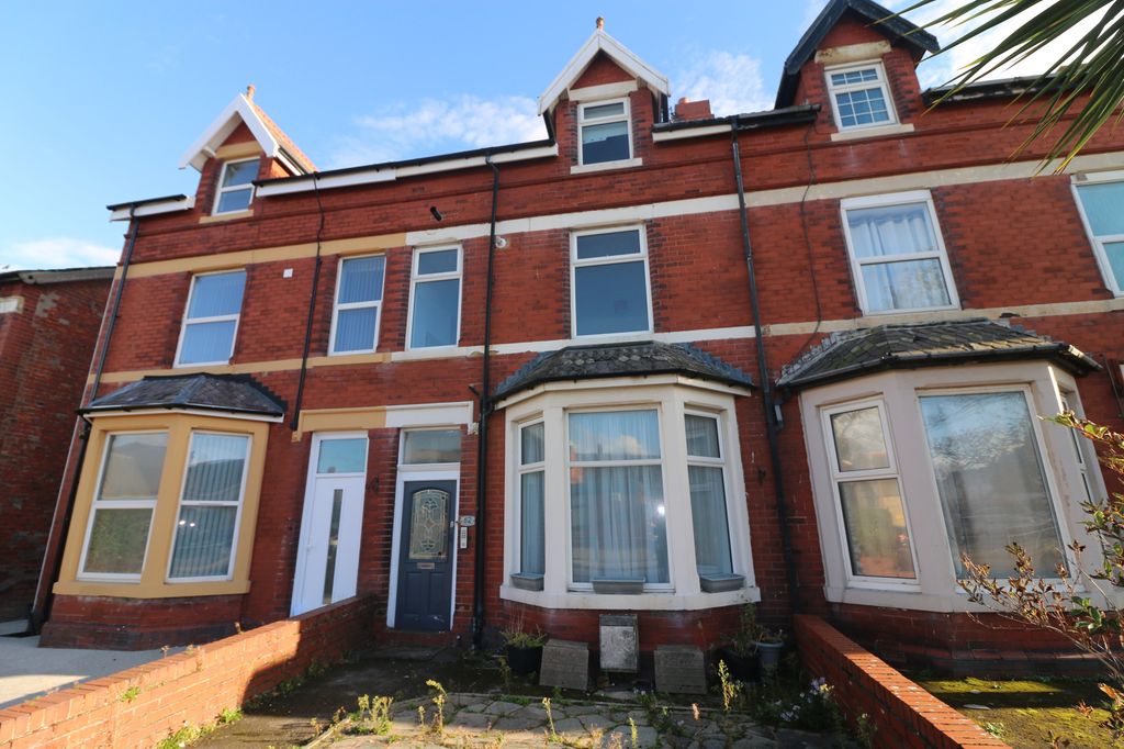 Property photo 1 of 6