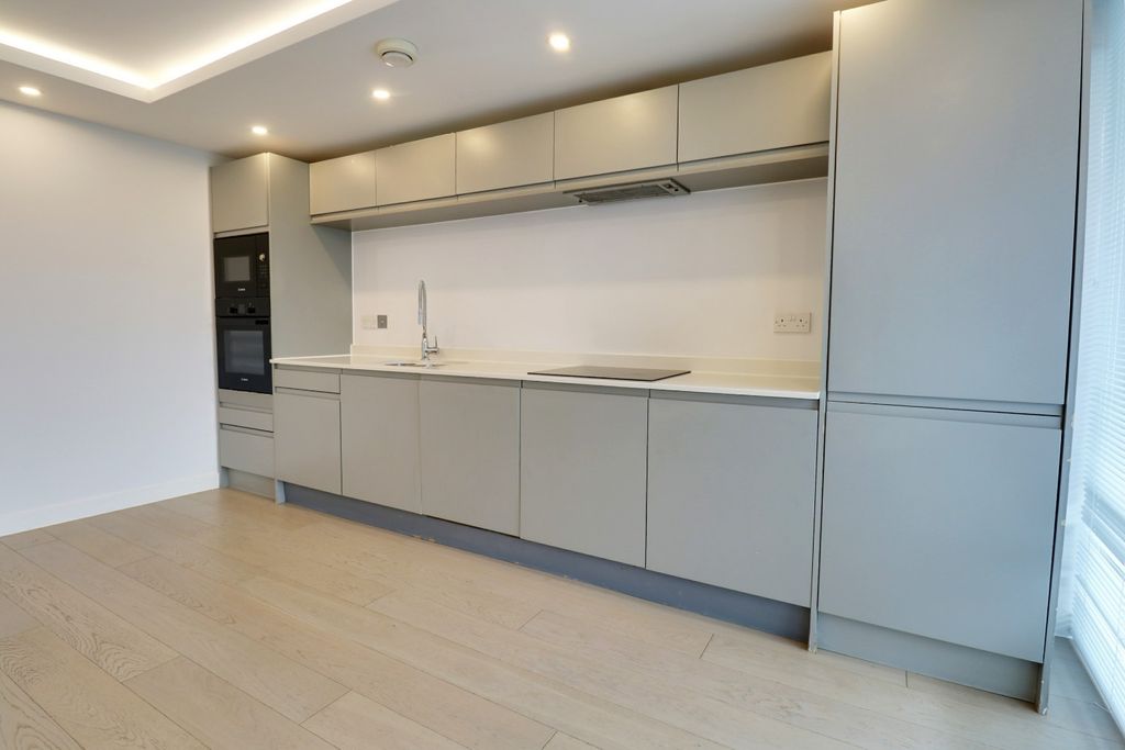 Property photo 3 of 10 5600512