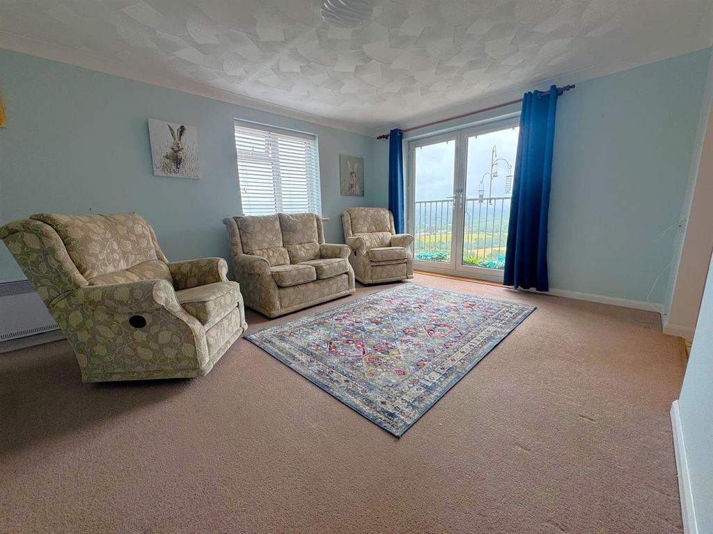 Property photo 2 of 10 Sitting Room.Jpeg