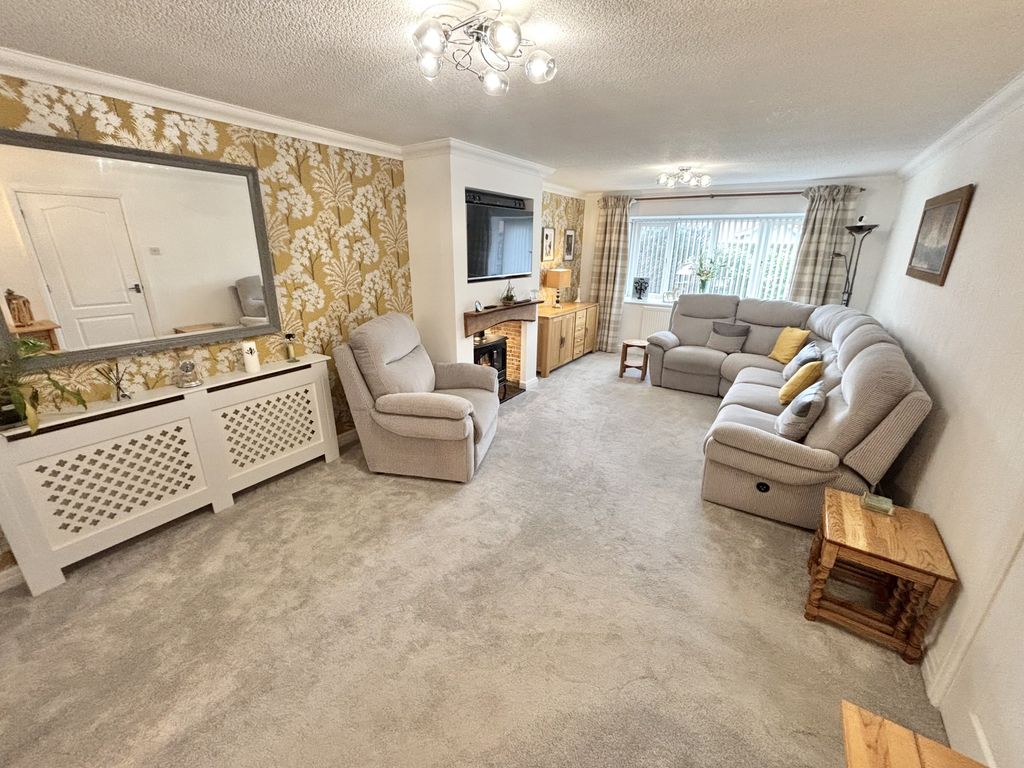 Property photo 3 of 31