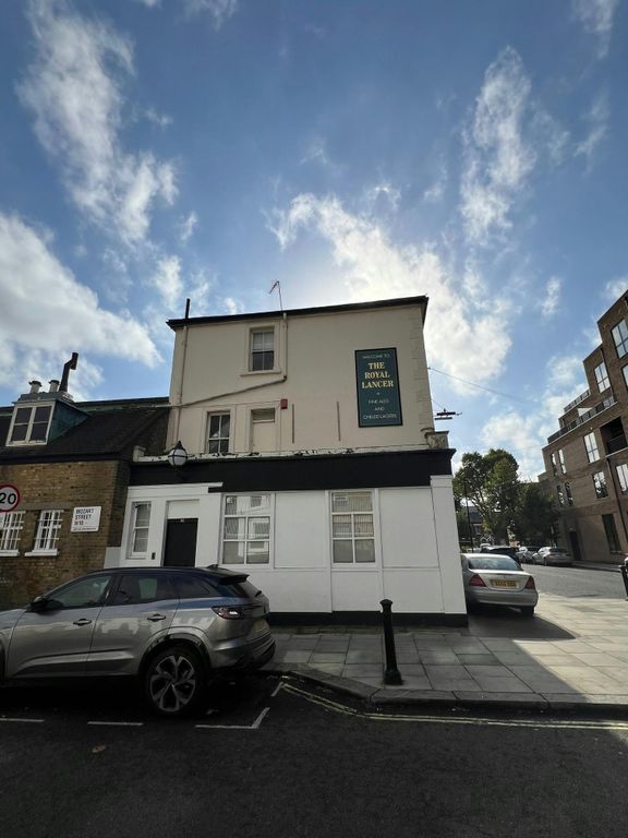 Property photo 2 of 2 Royal 23.Jpg