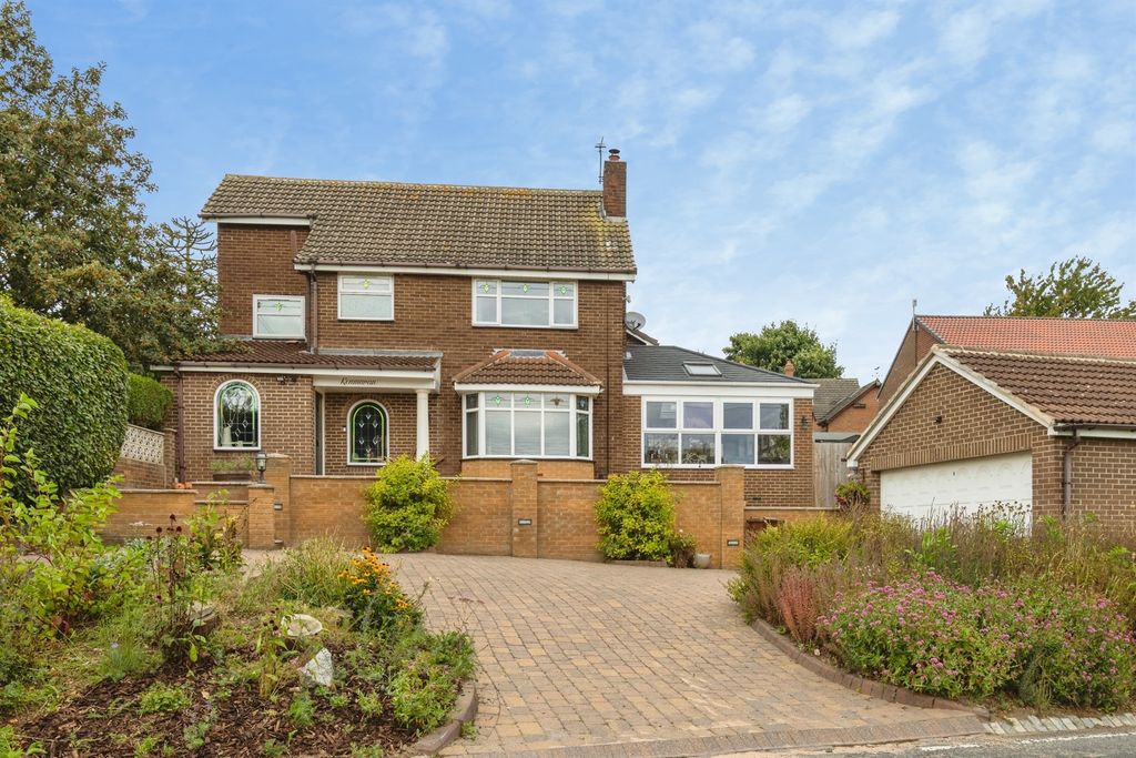 Property photo 1 of 34