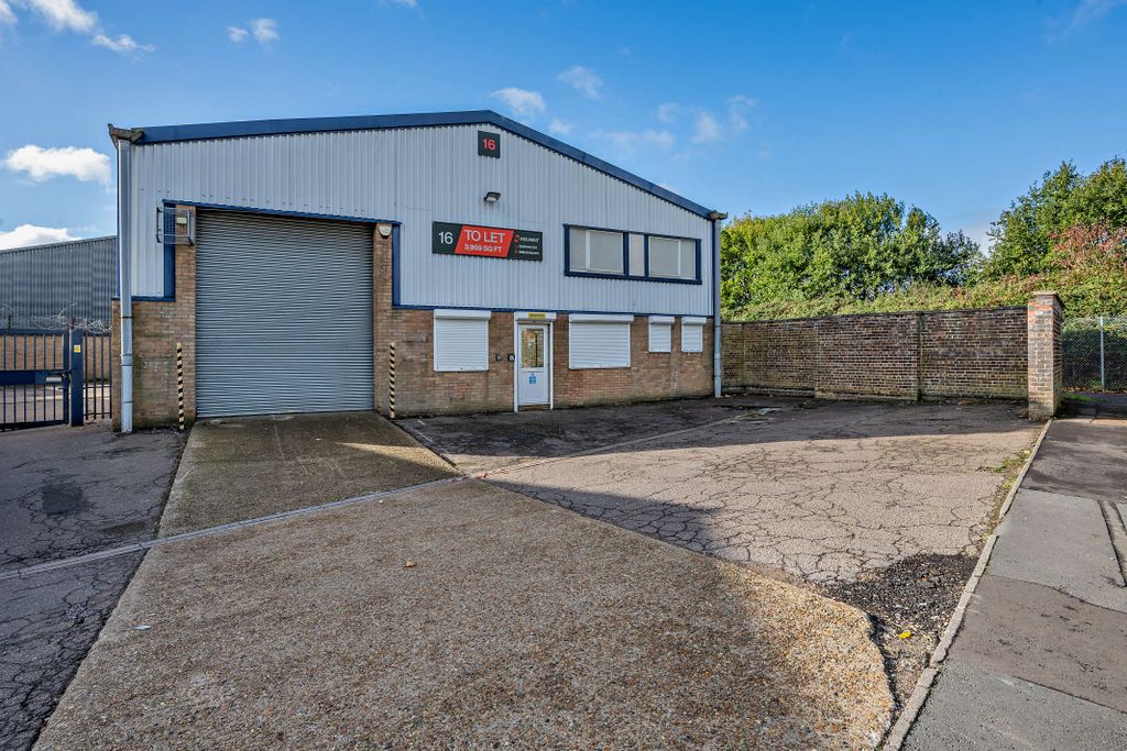 Property photo 2 of 15