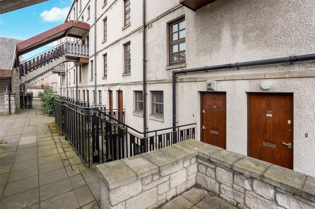 Property photo 2 of 20 Picture No. 03