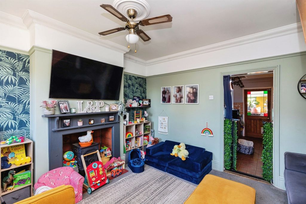 Property photo 2 of 15