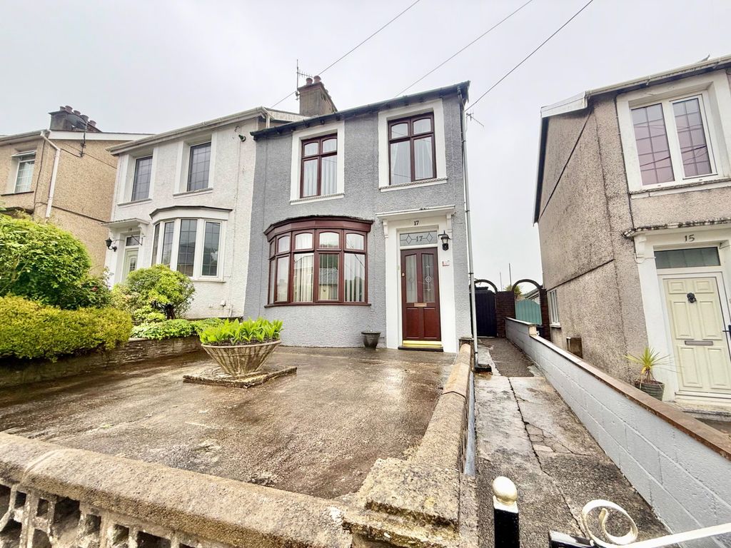Property photo 1 of 20