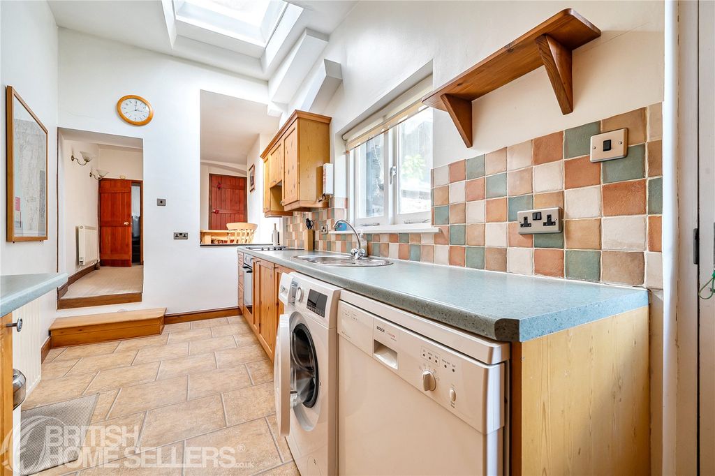 Property photo 2 of 18 Picture No. 06