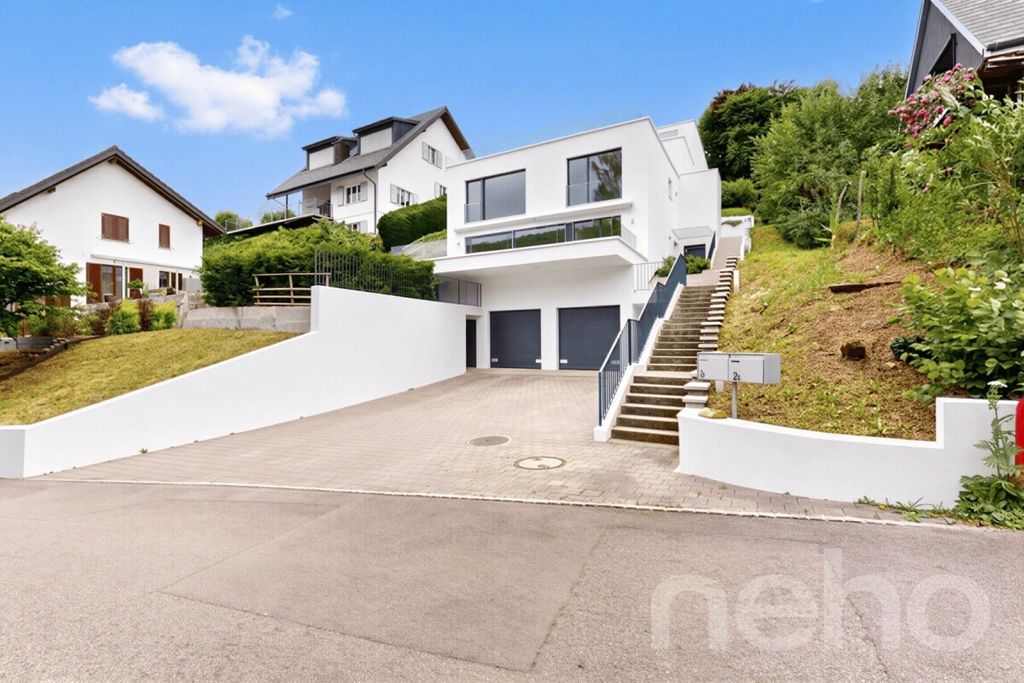 Property photo 2 of 12
