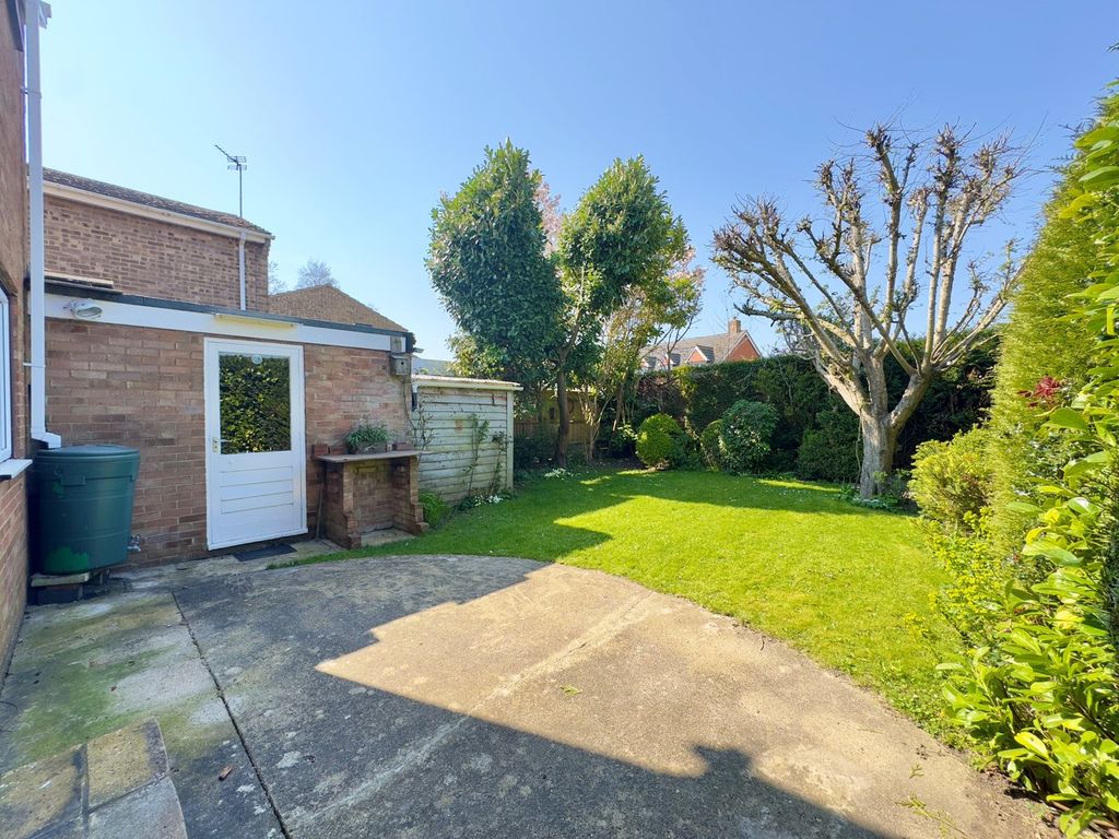 Property photo 2 of 13