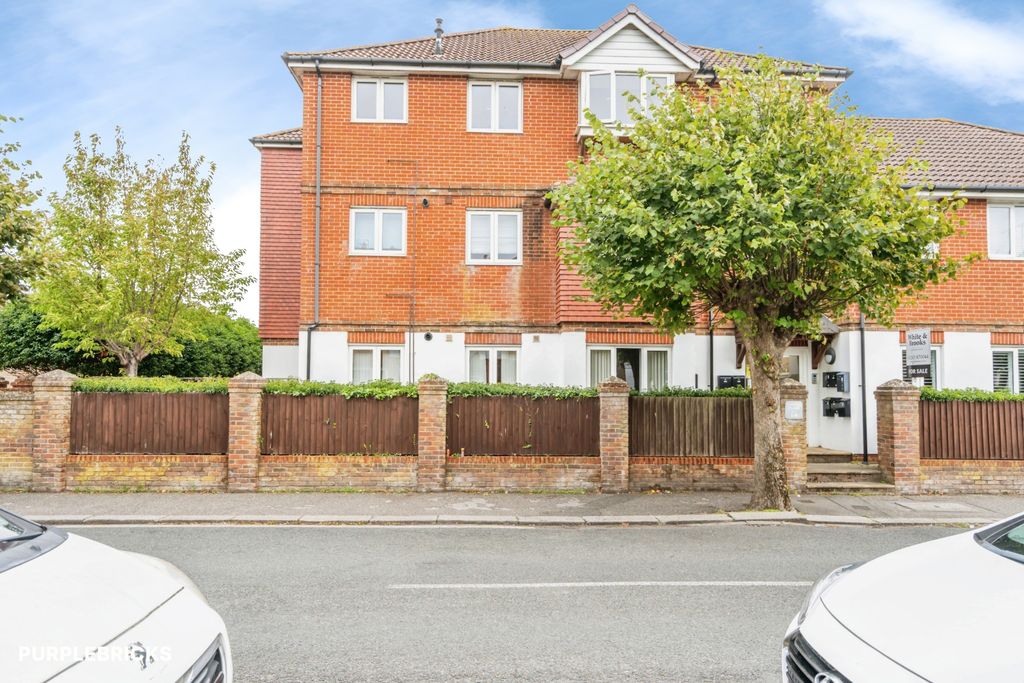 Property photo 2 of 18