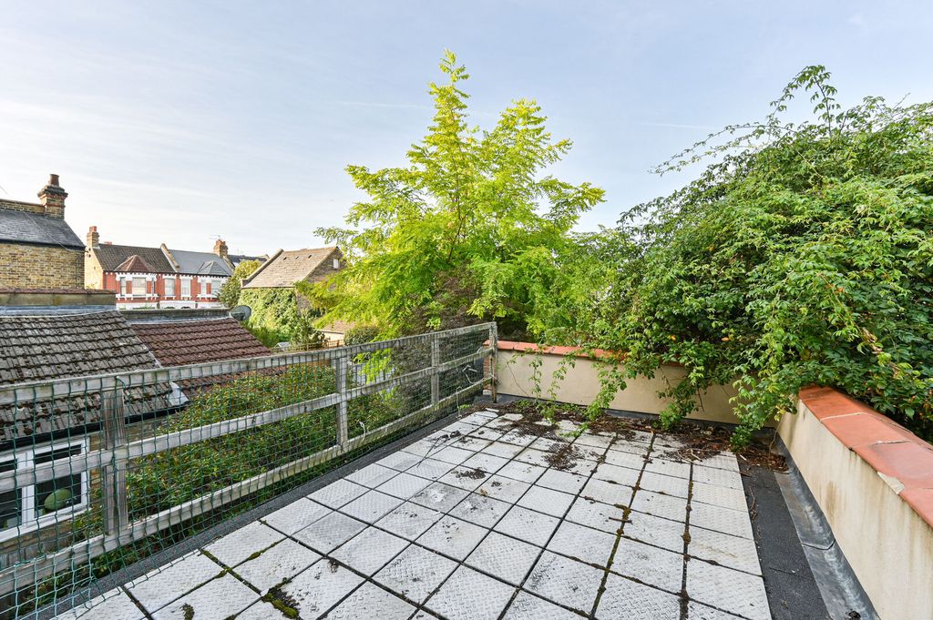 Property photo 3 of 10