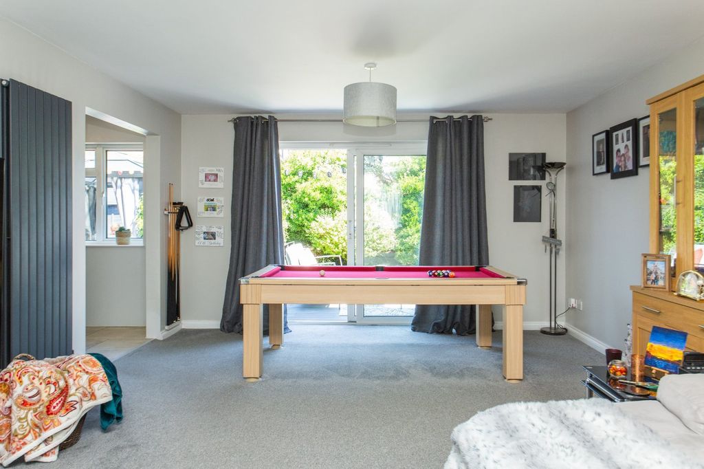 Property photo 3 of 17 Picture 3