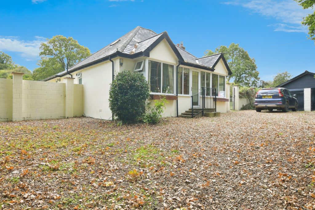 Property photo 2 of 31