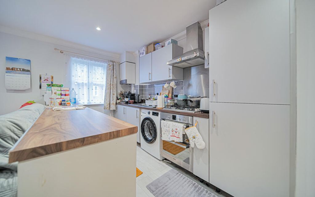 Property photo 3 of 10 P1066217.Jpg