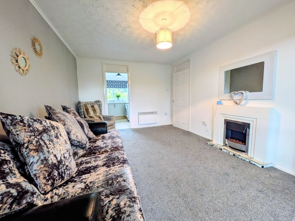 Property photo 3 of 8 234c7B03-60B5-4Bec-9dc6-5ce98Facdcc5