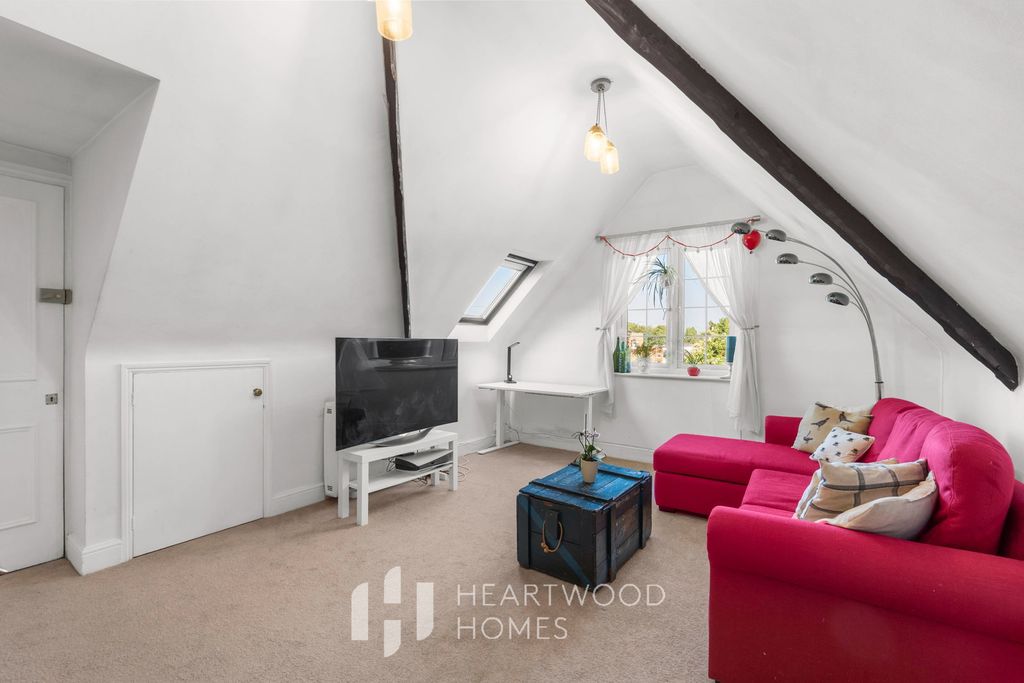 Property photo 2 of 13