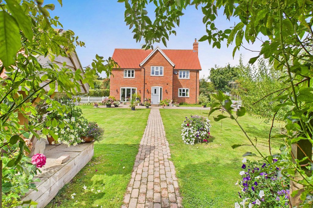 Property photo 1 of 34