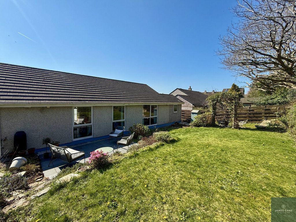 Property photo 2 of 24