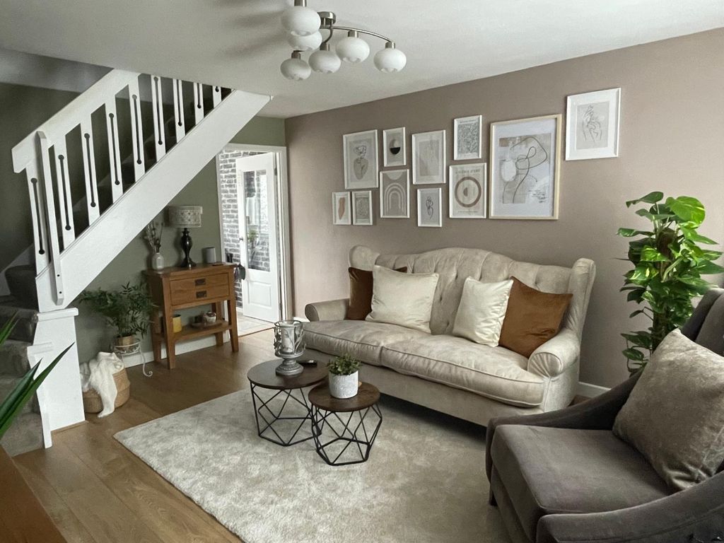 Property photo 2 of 31 Image00033