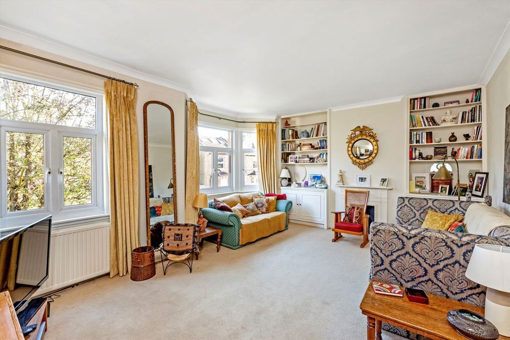 Property photo 2 of 8