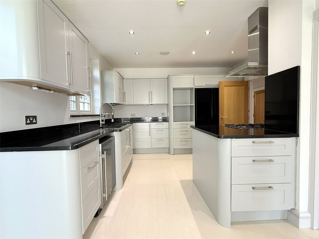 Property photo 3 of 25 Picture No. 52