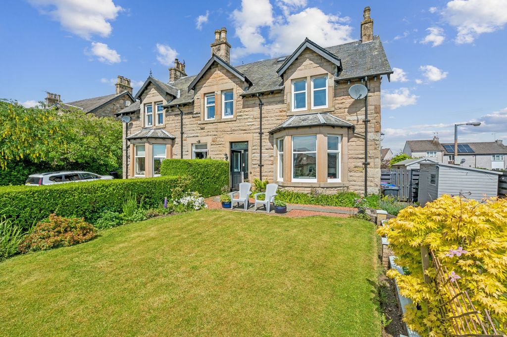 Property photo 1 of 36