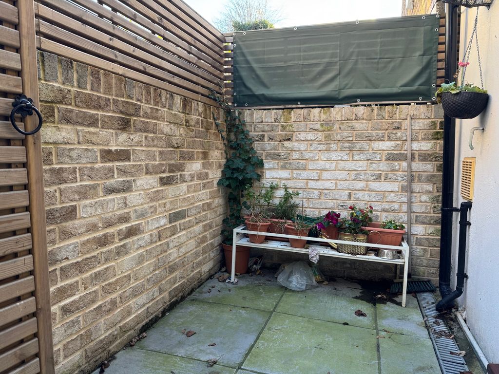 Property photo 1 of 4