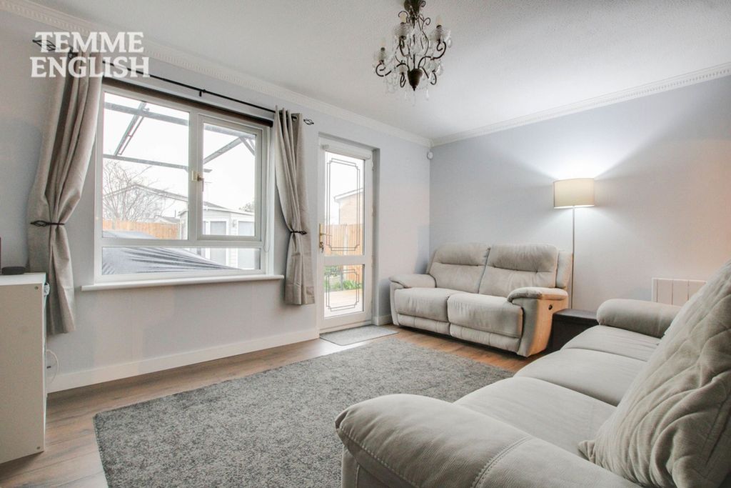 Property photo 3 of 21