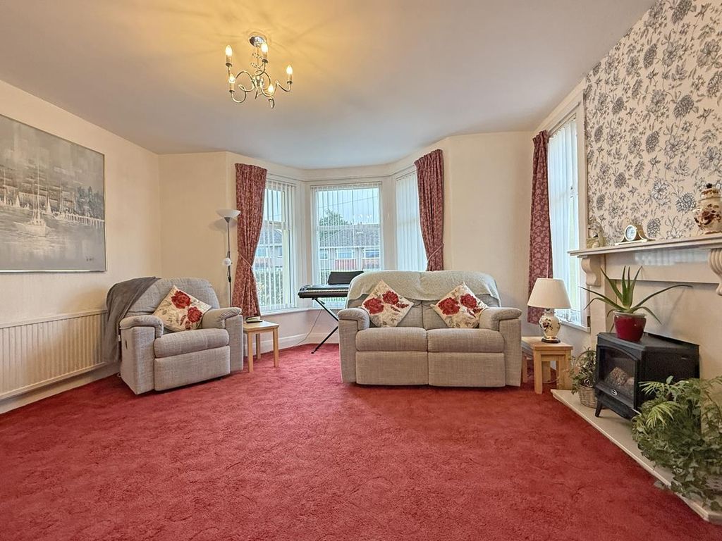 Property photo 3 of 21 Old Woodlands Road 56 - Lounge.Jpg