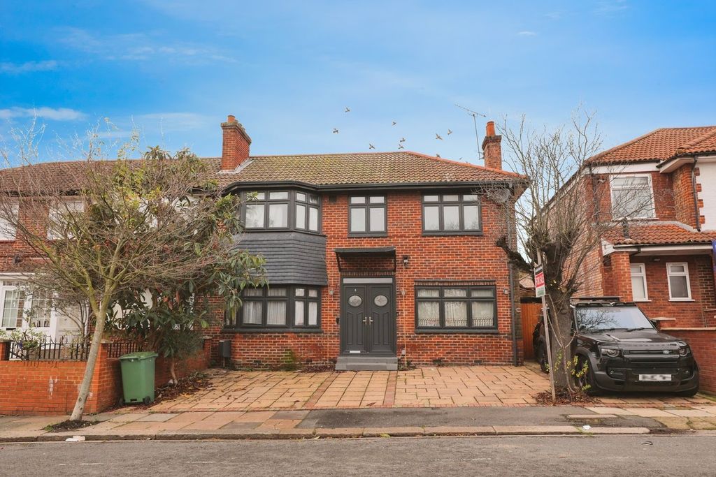 Property photo 1 of 16