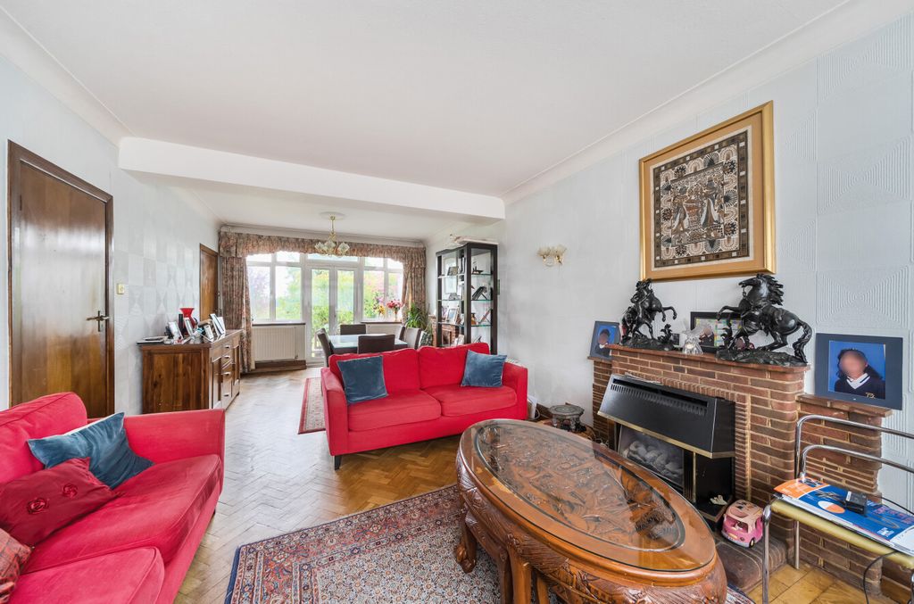 Property photo 3 of 12 1297394-20-6846Ef...