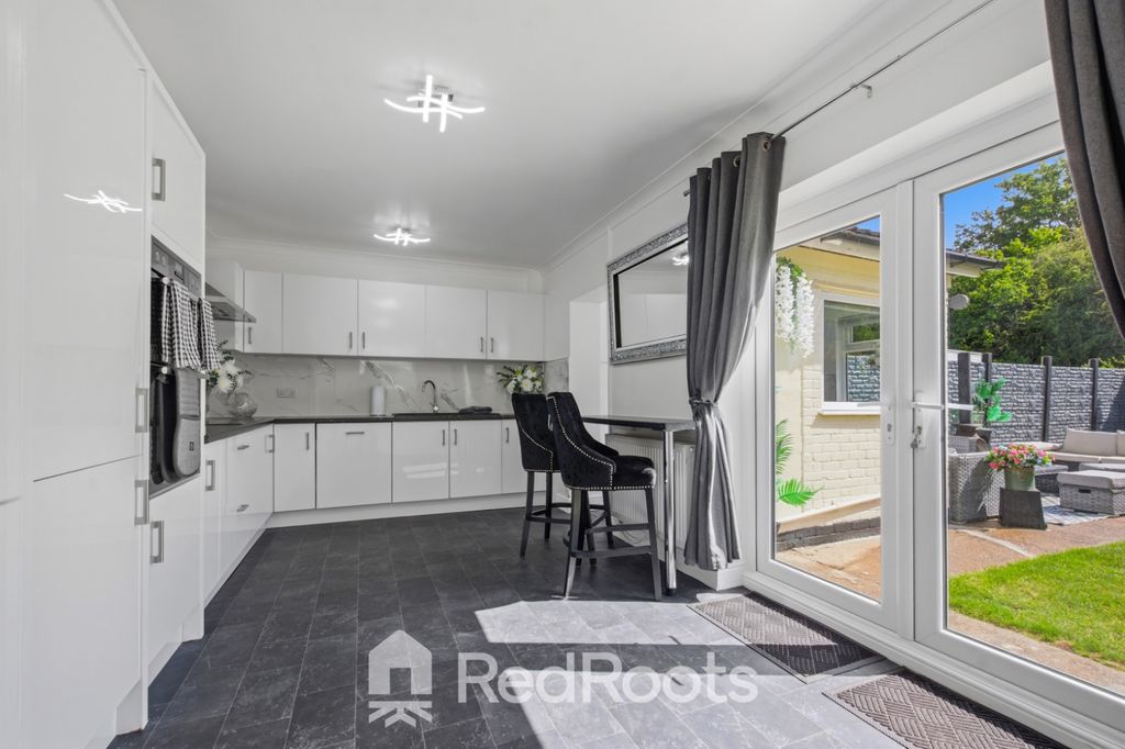 Property photo 2 of 29 5221283