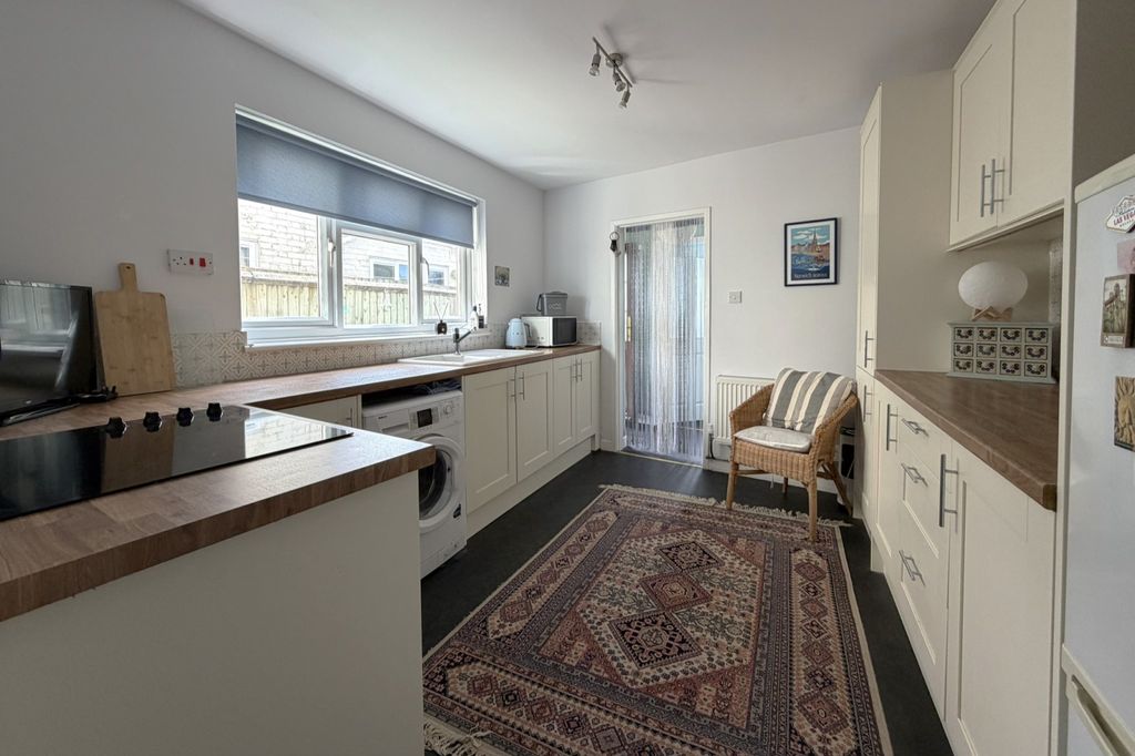 Property photo 3 of 18 Gallery