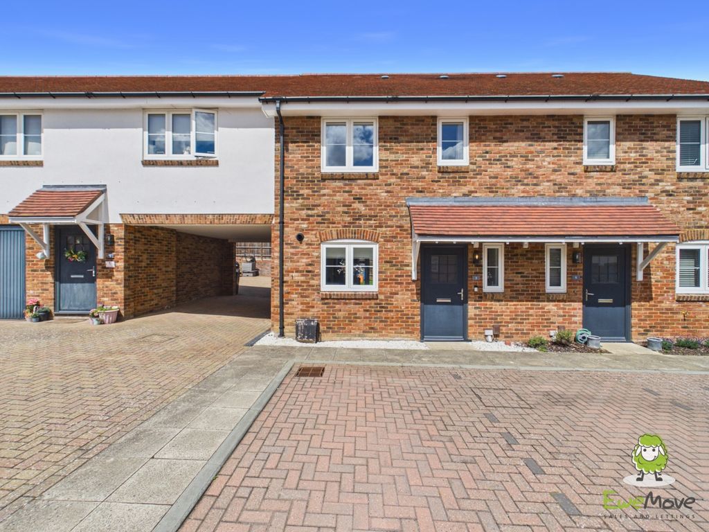 Property photo 1 of 17 Ewemove Estate Agents Basingstoke - Denarii Drive