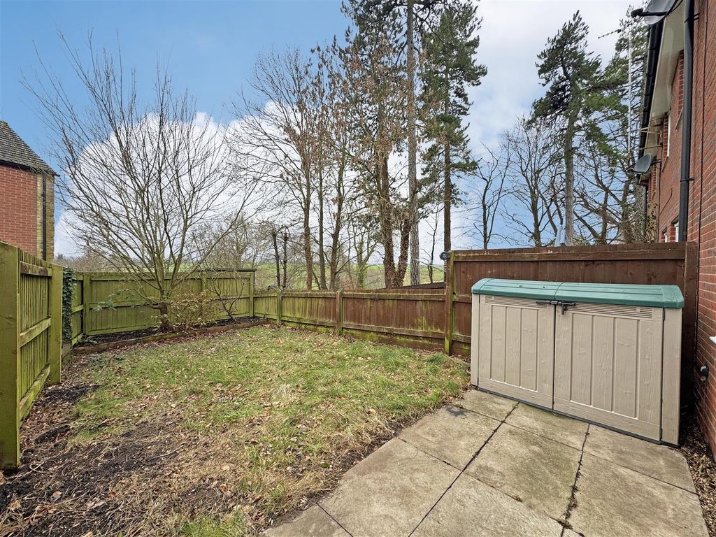 Property photo 3 of 12 Garden