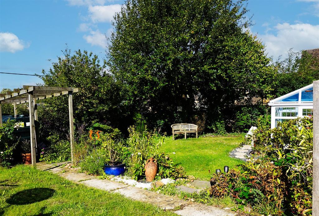 Property photo 3 of 22