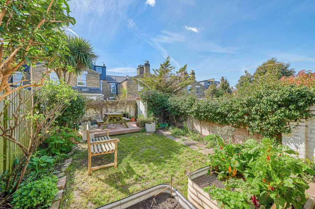 Property photo 2 of 7